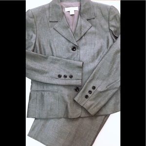 sale Petite sophisticated suits orig price $99 sale for 30!